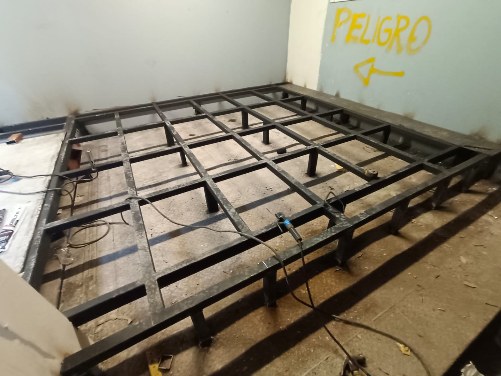 PLATAFORMA METÁLICA · ESTRUCTURA DE SOPORTE